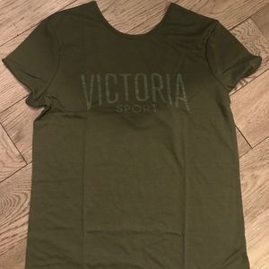 Victoria Sport Olive Low-back Shirt